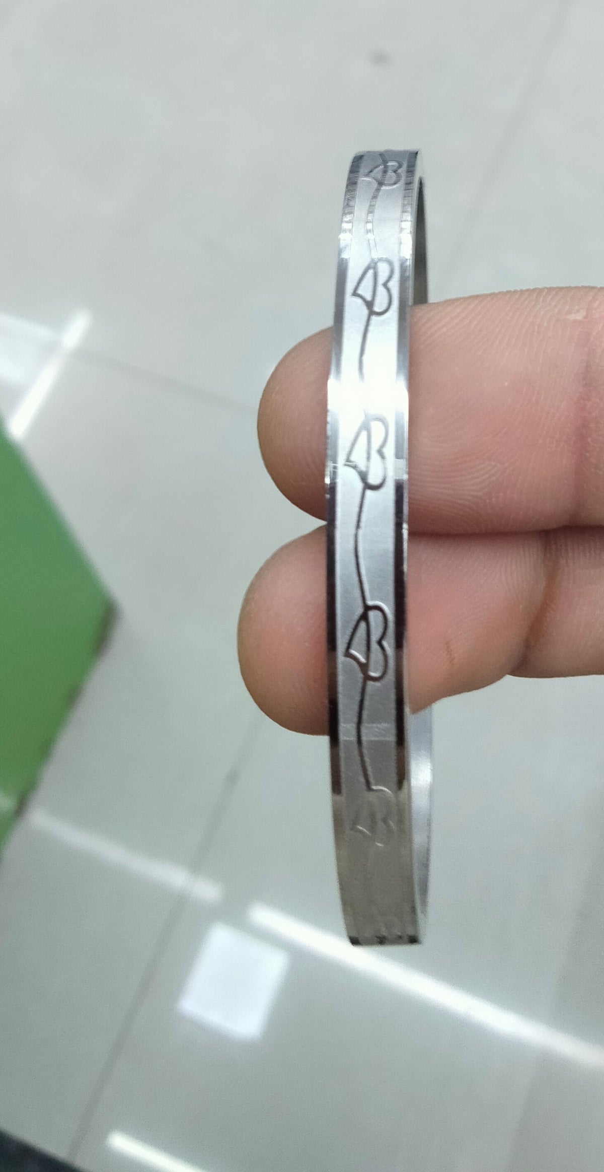 Elegant Men's Silver-Plated Heart Engraved Cuff Kada